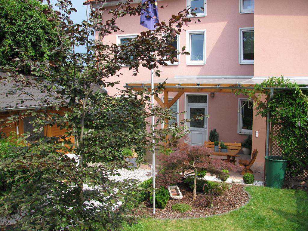 Pension Appartementhaus Central Nordhausen Esterno foto